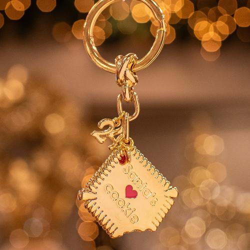 Charm - key ring 2024, yellow gold plated alloy, Santa's cookie.