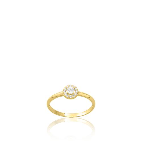 9K Yellow gold ring, white cubic zirconia solitaire.