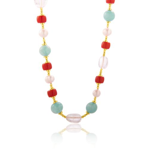 Necklace with gold aimatite, coral and pearls.