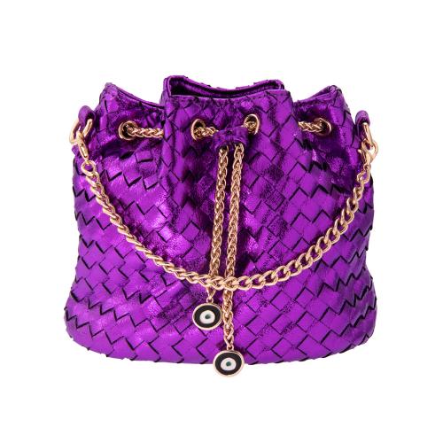 Metallic purple eco leather bucket bag, detachable chain and enamel evil eye. Dimensions 23x17cm.
