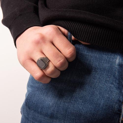 Black rhodium plated sterling silver men's ring.